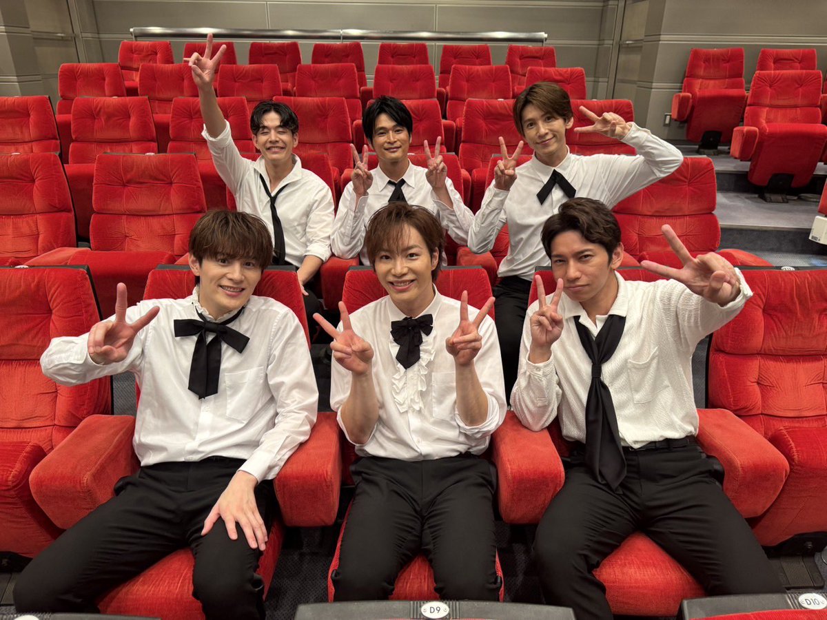 今日のぽかぽかもありがとうございました😏🔥 みんなが座ってる席で