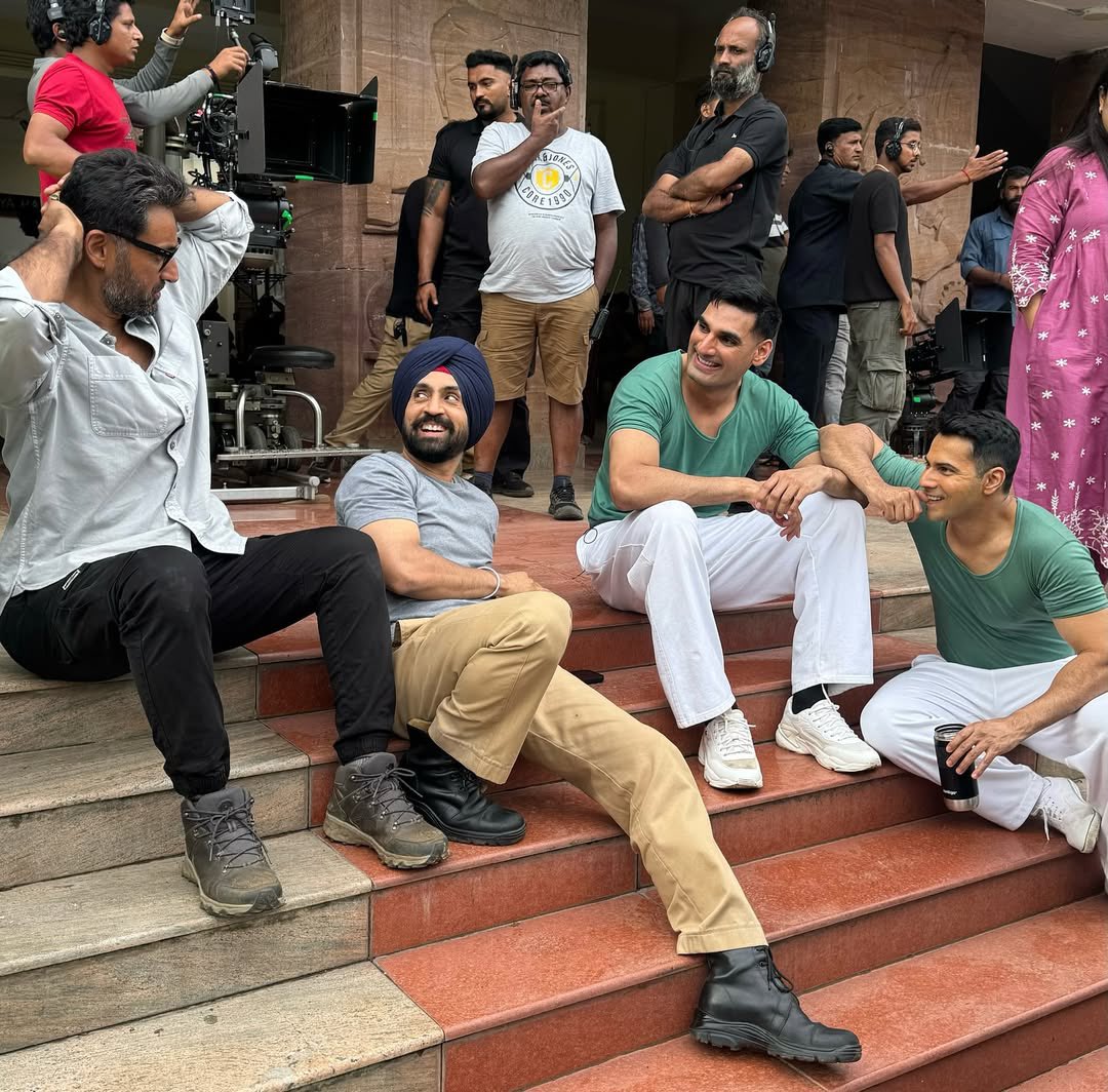 Aur kya hai yeh border..? Bas ek fauji aur uske bhai hain. 🇮🇳 

That’s a wrap in Pune.. onto the next one 🎬🌪️

#AhanShetty <a href="/Varun_dvn/">VarunDhawan</a> <a href="/diljitdosanjh/">DILJIT DOSANJH</a> #Border2
