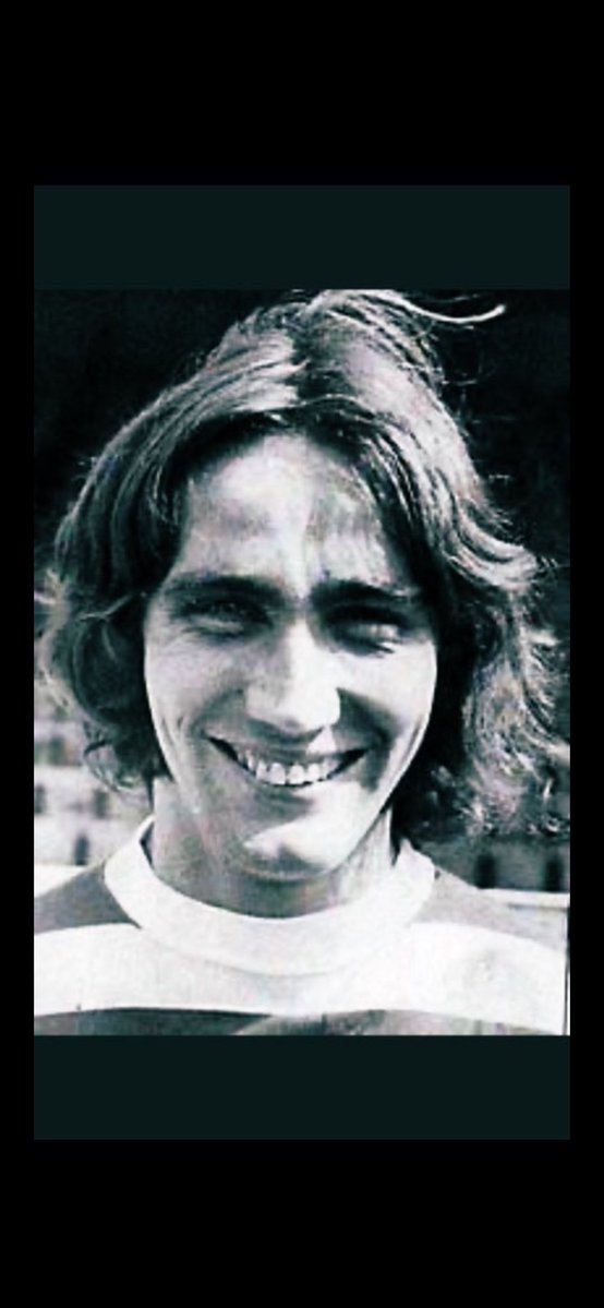 StuartJKane's tweet image. At last it’s Friday…Happy Friday! ☀️
You ducked Monday, chased down Tuesday, flicked the ball over Wednesday, then nutmegged Thursday, and now it’s Friday! ⚽️
Here’s a few pics of that man, Robin Friday.
#readingfc #royals #bluebirds #biscuitmen #hayes
