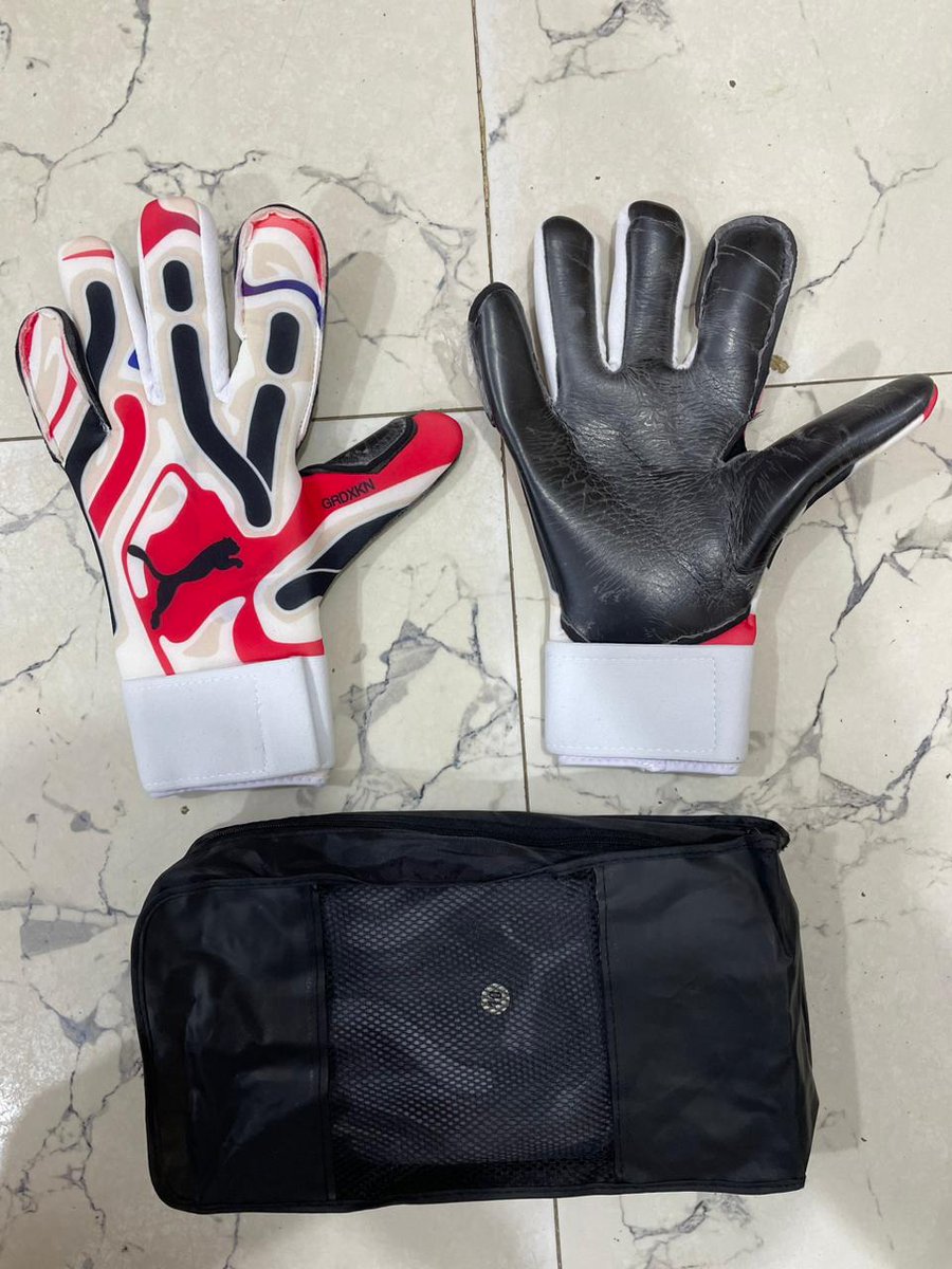 Goalkeeper Hand Gloves 

🔖 ₦30,000

📍 Kaduna
