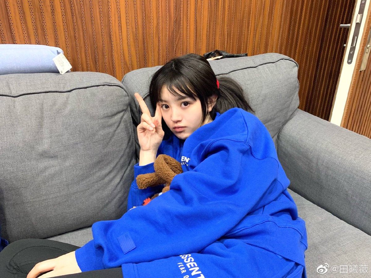 20.01.24 | Vivian's Diary - Xiao Tian said goodbye to Winter ❄️

#DienHiVi #TianXiWei #田曦薇