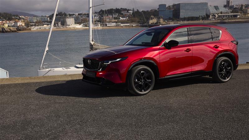 carsensor's tweet image. 新型マツダ CX-5が発表されましたね!カーセンサーらしく(?)、歴代モデルの最新中古車事情をお届け👀
●2代目(2016年12月~)
・平均価格:232.9万円
・価格帯:23.8万円~420 万円
・流通台数:3424台💡
●初代(2012年2月~2016年11月)
・平均価格:84.2万円🚗
・価格帯:34.6万円~205 万円…