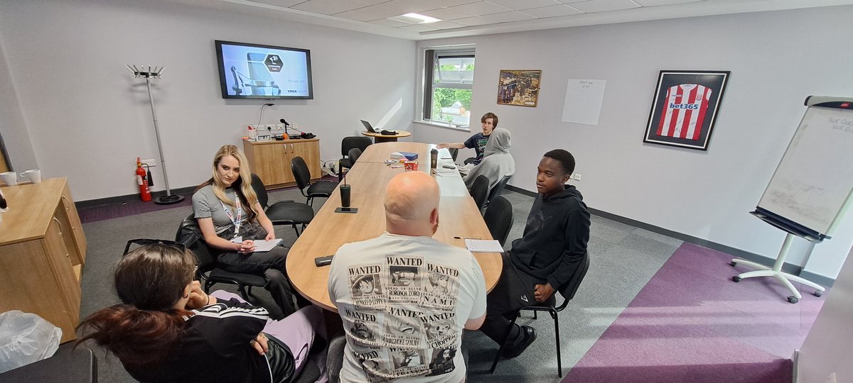The Community Cast ๐ฃ ๐๐ฝ๐งโ๏ธ (@community_cast) on Twitter photo Well after 5-weeks, last night was the final session of our Over-16s #Podcast101 training at <a href="/ymcans/">YMCA North Staffordshire</a>.
Big ๐ to all the young people who attended and got fully involved in the process. It's been great to work alongside such a fantastic community. ๐๐ฅณ Well after 5-weeks, last night was the final session of our Over-16s #Podcast101 training at <a href="/ymcans/">YMCA North Staffordshire</a>.
Big ๐ to all the young people who attended and got fully involved in the process. It's been great to work alongside such a fantastic community. ๐๐ฅณ