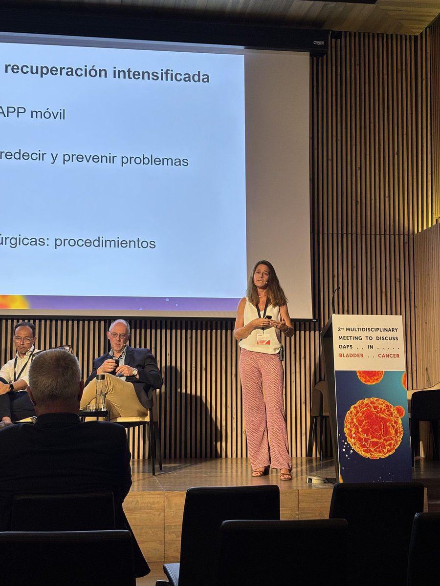 silfhomer's tweet image. Gracias por la oportunidad de explicar la importancia de implementar los protocolos de recuperación intensificada o #ERAS en cistectomía radical.
“2 multidisciplinary meeting to discuss gaps in bladder cancer”
@FPuigvert @RodriguezFaba Rodeada de expertos en cáncer de vejiga