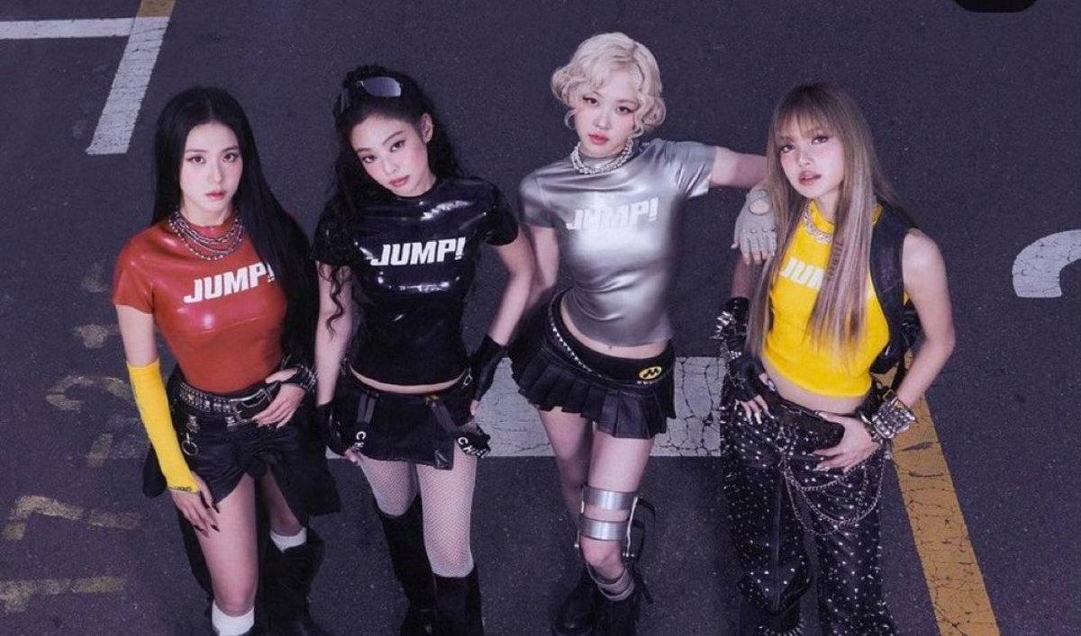 En conclusión.
Las reinas volvieron, sirvieron canto, poses, raps, baile, presencia, en pocas palabras ESENCIA, porque aunque no sea el sonido característico de Blackpink es la esencia de BP. 
Ame que las reinas regresaran y de que manera
🩷#BLACKPINK🖤
#JUMP