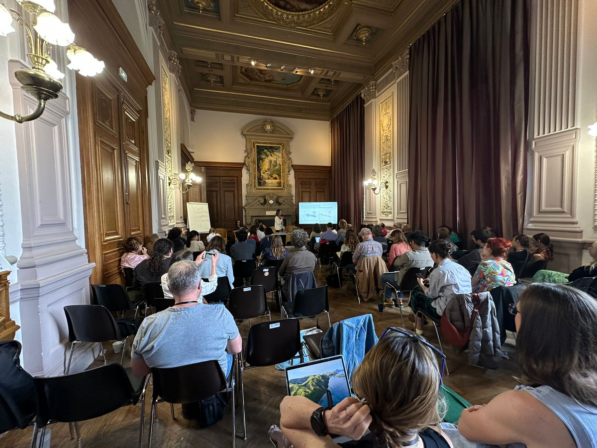 marcalcifiers's tweet image. This week Blanca took part in the @AntICON_SCAR workshop to present the new @SOOSocean @goa_on Acidification hub. It was an interesting experience and a great opportunity to reconnect with past collaborators and meet new colleagues. @SCAR_Tweets #ScienceForPolicy #Antarctica