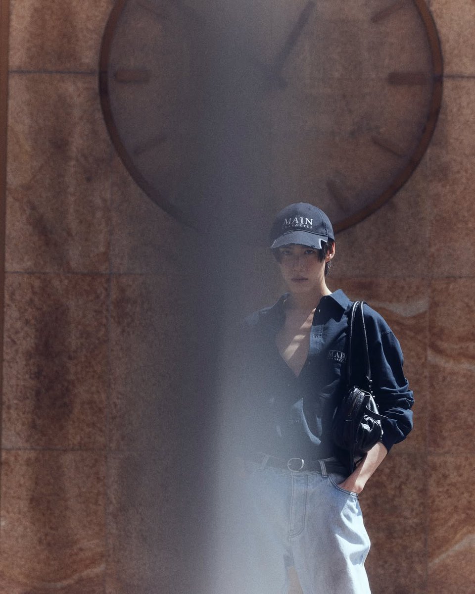 โคตรหล่อ พีพีเกิดและโตที่ปารีสมาก หล่อจนหยุดมองไม่ได้ ตรงสเปคเกินน 🫶🏻🫶🏻🫶🏻

GBA PP KRIT BALENCIAGA  
#Balenciaga54thCouturexPPKRIT 
#BalenciagaxPPKRIT #ppkritt