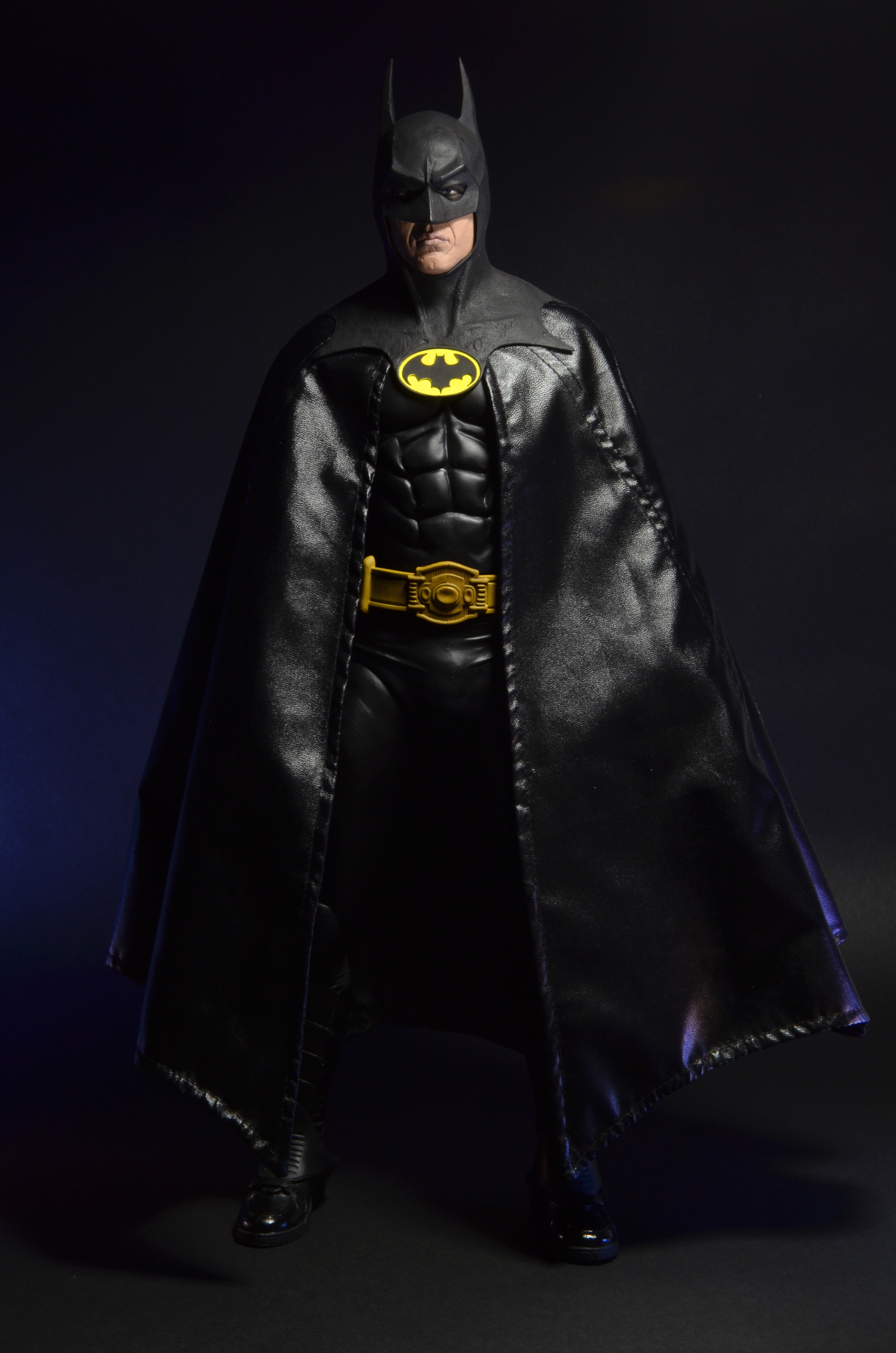 バットマン フィギュア マイケルキートン 直筆サイン Amazon.co.jp: NECA バットマンリターンズ - バットマン