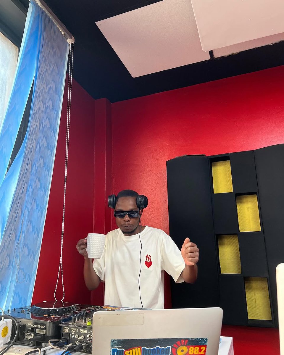 Turning that morning traffic jam into a jam session with <a href="/deejaystarboyug/">Deejaystarboy</a> , Rudende and Siima on the #SanyuBreakfastClub / #WheelsOfSteel