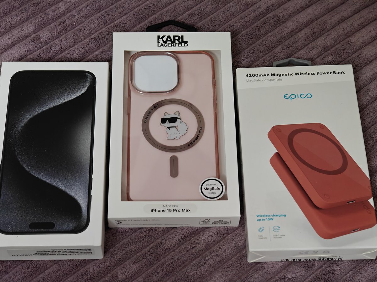 TECHNOSenior1's tweet image. 💡Czy iPhone 15 Pro Max po roku wciąż robi wrażenie? W tej recenzji, po 12 miesiącach codziennego użytkowania, wracam do tego smartfona, by sprawdzić, jak sprawdził się na co dzień – w pracy, rozrywce i fotografii.
@Apple 
#iPhone15ProMax #test
techno-senior.com/2025/07/11/iph…