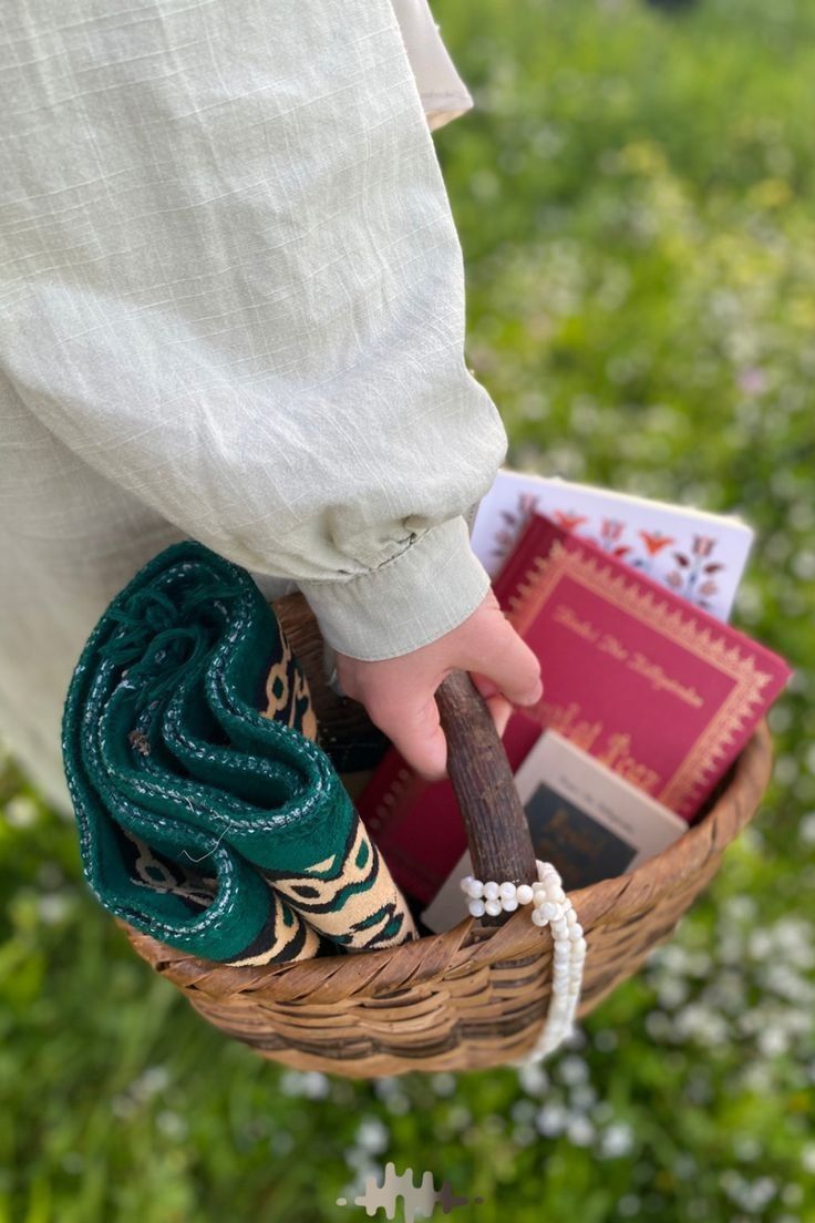 "Mümin kişi, kimseye zahmet vermez, yük olmaz .."

Hayırlı Cuma'lar'💌

✨️اللَّهُمَّ صَلِّ عَلَى سيّدنا مُحَمَّدٍ  وَعَلَى آلِ سيّدنا  مُحَمَّدٍ (ﷺ)✨️