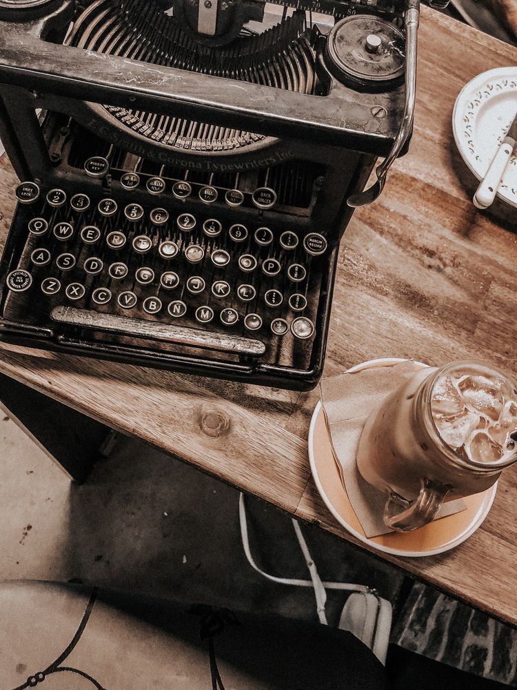 Aparatos antiguos para #escribir #libros