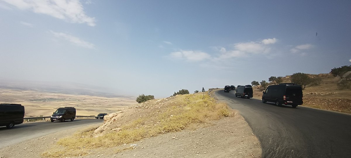 Yusuf Tunçer 🇹🇷 (@yusuftuncer_) on Twitter photo Irak #Süleymaniye 'de
Terör örgütü #PKK'nın ilk grubunun silah bırakacağı alana doğru büyük bir konvoy ve resmi eskort ordusuyla ilerliyoruz. Irak #Süleymaniye 'de
Terör örgütü #PKK'nın ilk grubunun silah bırakacağı alana doğru büyük bir konvoy ve resmi eskort ordusuyla ilerliyoruz.