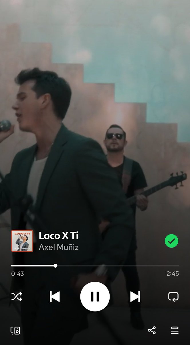 Me encanta que estés de regreso 🤩 te extrañamos muchísimo 💜 <a href="/AxelMuniz_Music/">Axel Muñiz</a> me encantó la canción 🥰 por cierto, me di cuenta que estoy desde el 2015, 10 años contigo y los que faltan. Mucho éxito mi Axel 🤗 #LocoXTi #AxelMuñiz