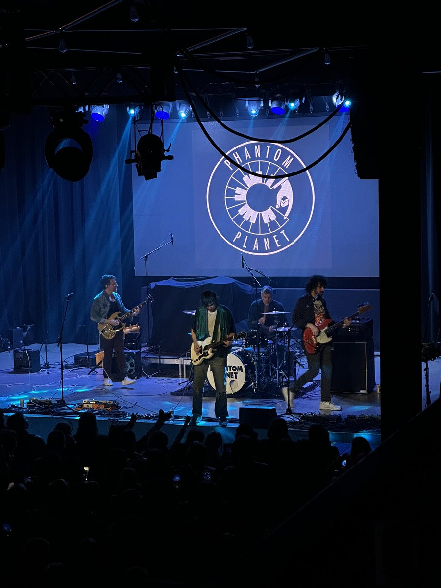 😭🎉 so happy to see <a href="/phantomplanet/">Phantom Planet</a> again