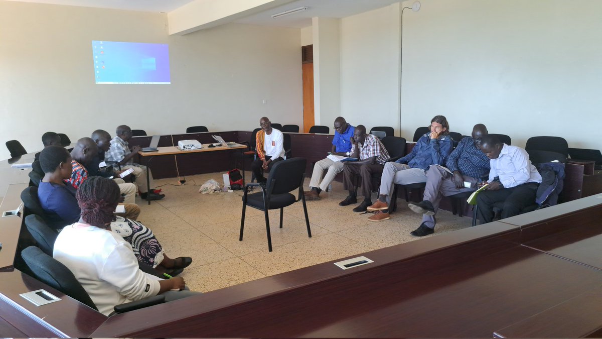 Derrickpotim's tweet photo. Last week on Wednesday, we held our first Community of Practice for Participatory Action Research under the Education-Work Transition Project at Gulu University.
#EducationWorkTransition #GuluUniversity #GraduateEmployability #CommunityOfPractice #SkillsForTheFuture https://t.co/tXG8LgxnNX