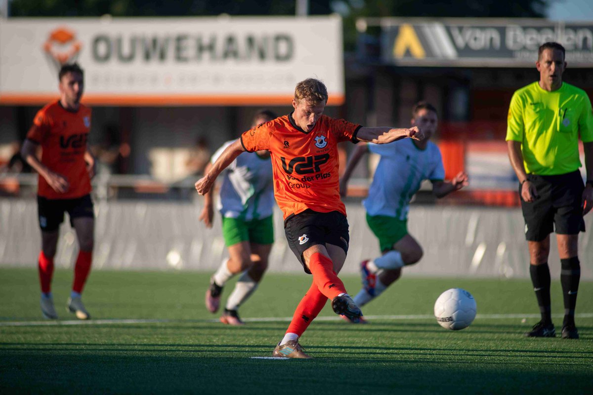 Donderdag speelde Katwijk de derde en laatste oefenwedstrijd uit het eerste deel van de voorbereiding. De Regioselectie Westland werd met 5-1 naar huis gestuurd.

Lees meer: vvkatwijk.nl/index.php?page…

#KATrsw #voorbereiding #tweededivisie