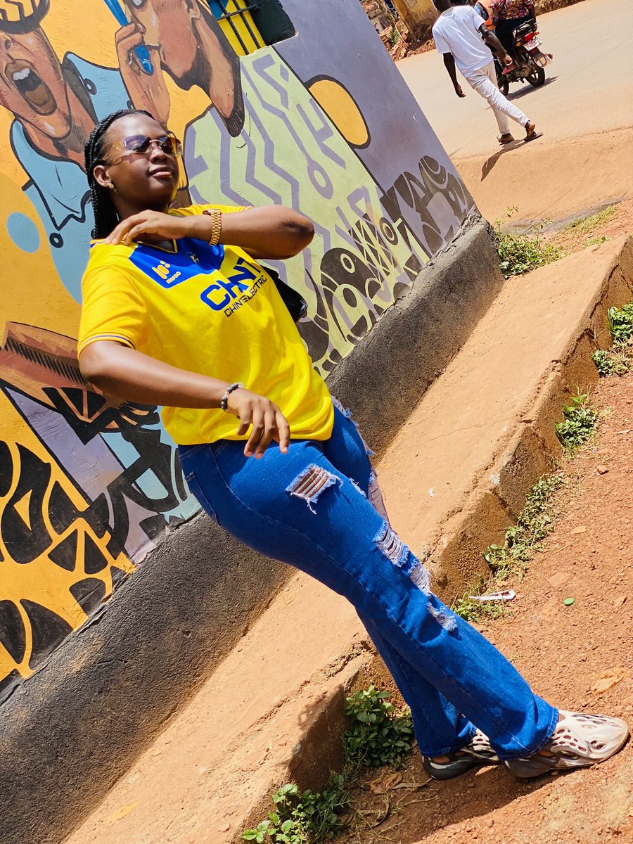 NoldineN's tweet image. Yellow corner Team Obenchan
Yellow is the day..
Yellow is the deal..
Get a yellow jersey with blue short..
TEAM OBENCHAN..
#KCCAFCfansfriendly
@KCCAFC @KCCAFCAcademy @KCCAFCTV