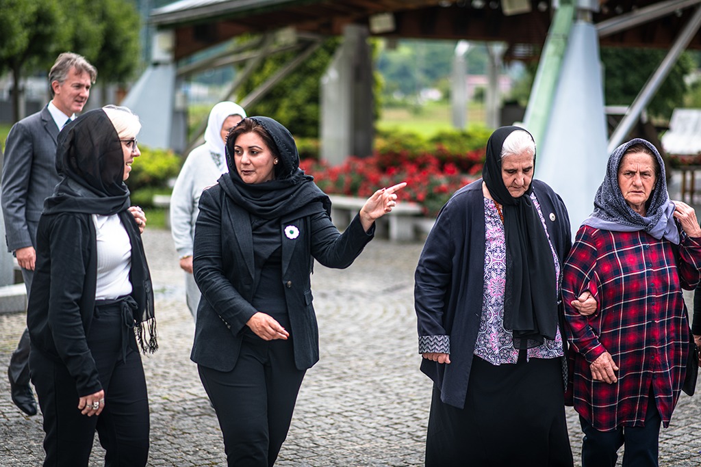 Nus_Ghani's tweet image. 🗓️ Today is Srebrenica Memorial Day, the 30th anniversary of the genocide in Bosnia.
As @FCDOGovUK Minister, I visited Bosnia and met the brave surviving women who still await justice.
As the UK continues to support the @SrebrenicaMC it is vitally important that we continue to…