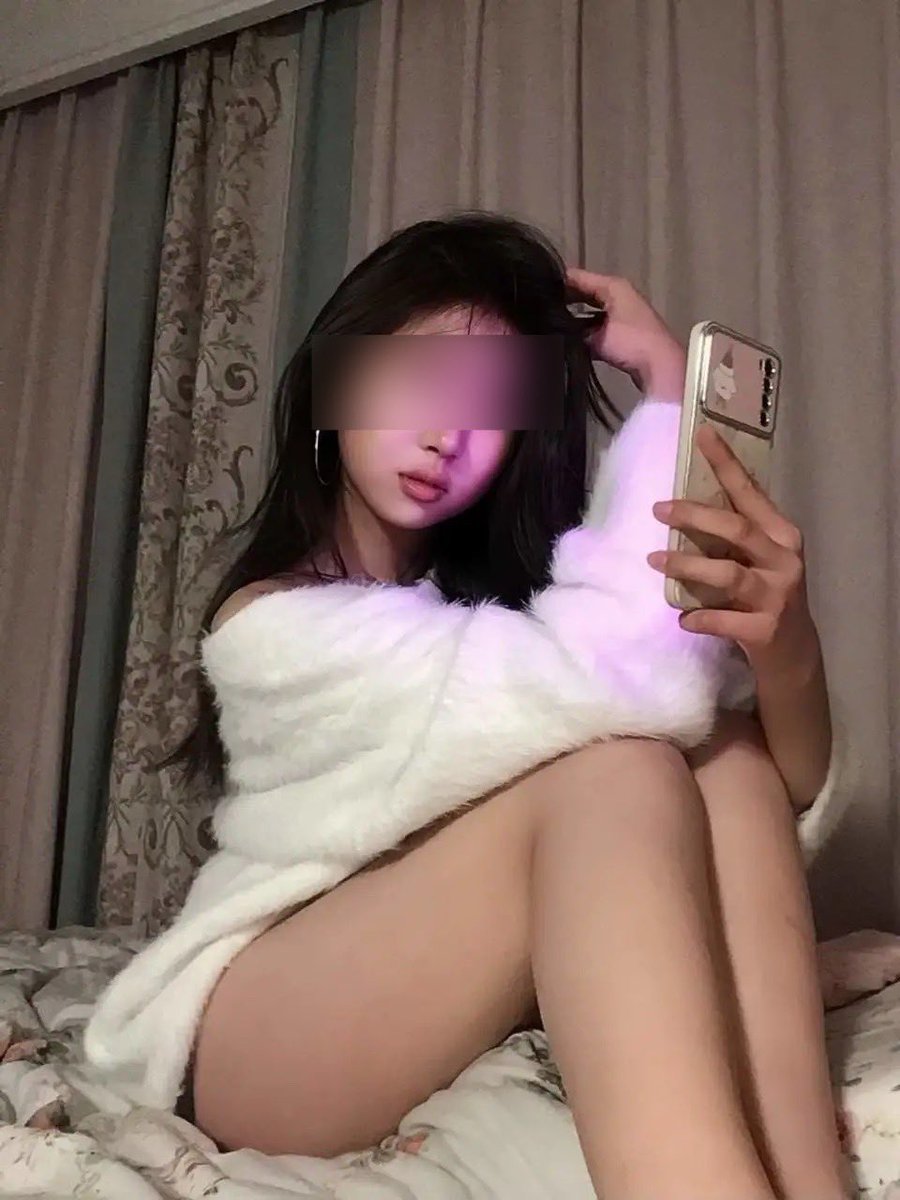 Mohamed78662263's tweet photo. 颜值小美，入圈2年，找个男大，或者金主，可以内🐍，👄爆，合适可以一起玩剧情。 https://t.co/zdObQeBahE