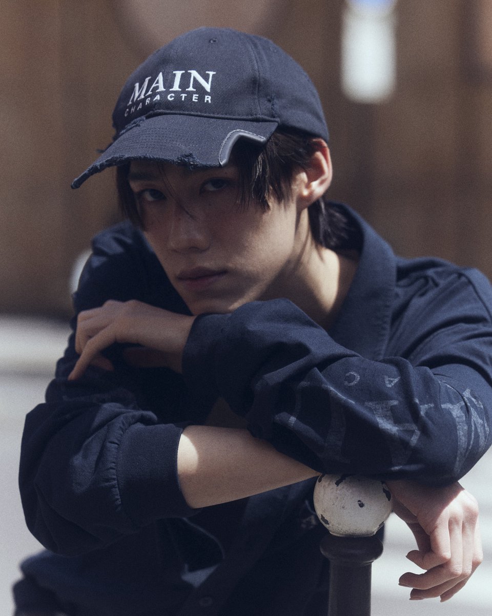 Main Character, Pure Balenciaga Energy ✔️

GBA PP KRIT BALENCIAGA

#Balenciaga54thCouturexPPKRIT #BalenciagaxPPKrit #Balenciaga #PPKritt

ส่องลุคสตรีทสไตล์ของ ‘พีพี กฤษฏ์ อำนวยเดชกร’ แบรนด์แอมบาสเดอร์คนสำคัญของ Balenciaga ในโททัลลุคจากคอลเล็กชั่นฤดูหนาว 2025 ลุคที่ 25