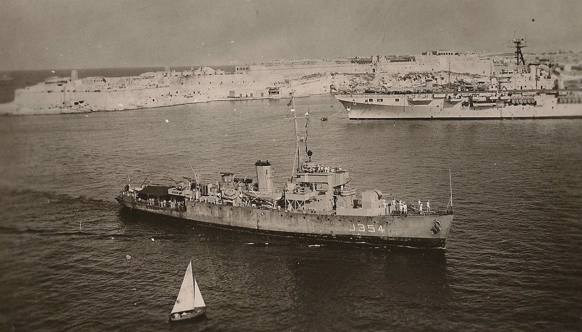 Sweepers3945's tweet image. #OTD 1945 the Algerines of the 6th MSF complete Op COLLIE - a sweeping operation off the Nicobar Islands. 167 mines have been swept. In the course of these ops, HMS POSTILLION (class pic) rescued a downed Escort Carrier FAA pilot from close inshore whilst under heavy fire.