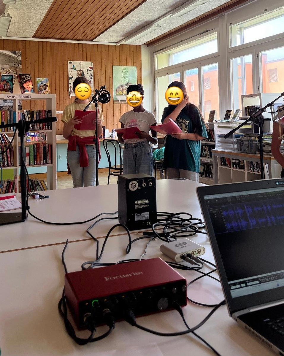 Blue News (@bluecommunityzh) on Twitter photo Blue Community Kene Elou Te: Schulprojektwoche mit Wasser
Medienkompetenz soll den Schüler:innen vermittelt werden. Doch wie können die Medien didaktisch fundiert, attraktiv und zugleich motivierend in das Schulzimmer gebracht werden? 
keneeloute.ch/projekte_schwe… Blue Community Kene Elou Te: Schulprojektwoche mit Wasser
Medienkompetenz soll den Schüler:innen vermittelt werden. Doch wie können die Medien didaktisch fundiert, attraktiv und zugleich motivierend in das Schulzimmer gebracht werden? 
keneeloute.ch/projekte_schwe…