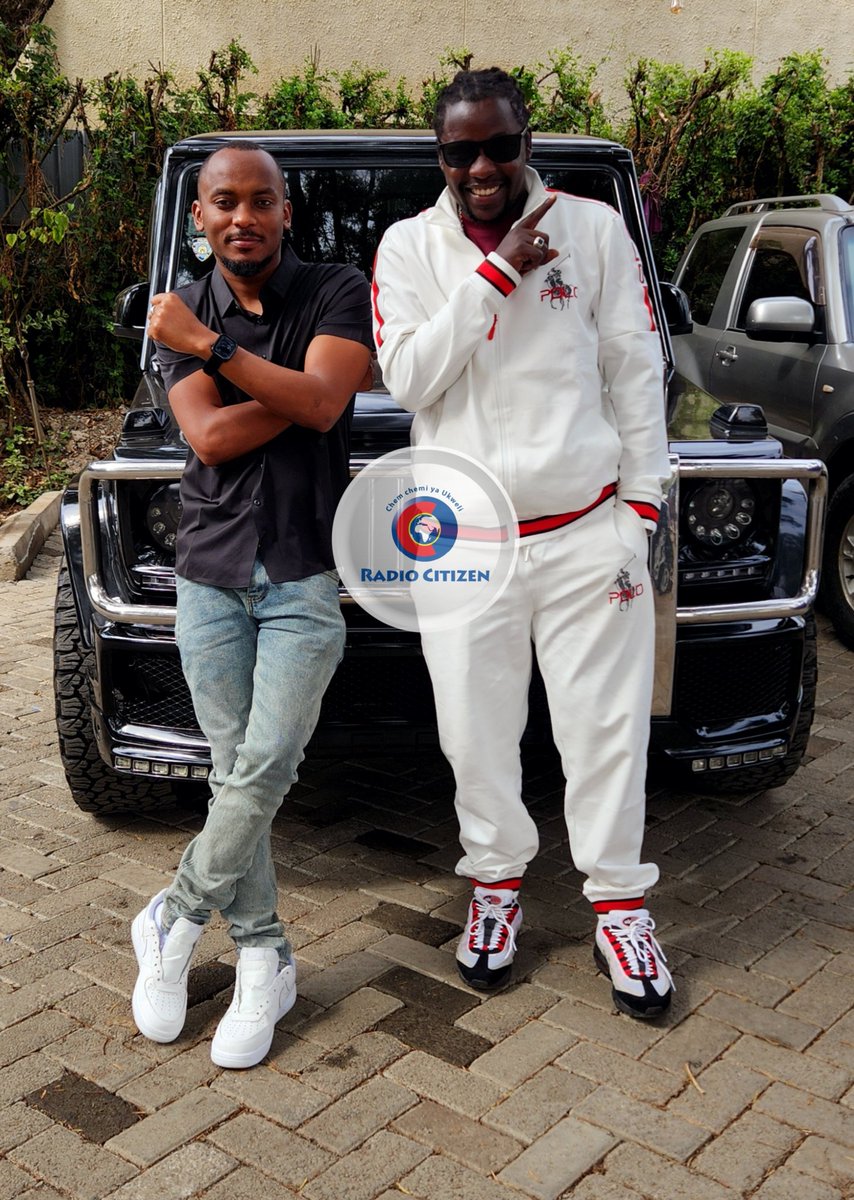 Ni Furahi dayy na wikendi imefika🥳🥳 #WaksTikiTaka iko on.
<a href="/bensu_mk/">Benson K</a> na <a href="/Ronixxthedon/">Dj Ronixx The Don</a> wako inadi area!

#RadioNumberOne