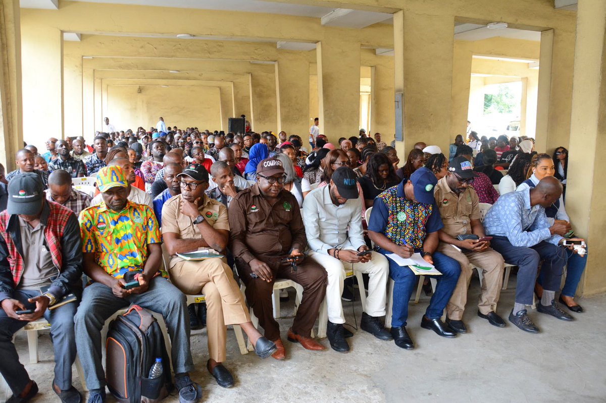 info_NRC's tweet image. The Nigerian Railway Corporation recently held its 3rd quarter Town Hall meeting. As a team, we understand that the path to better welfare, and productivity begins with our shared responsibility to protect the system and uphold integrity at all levels.