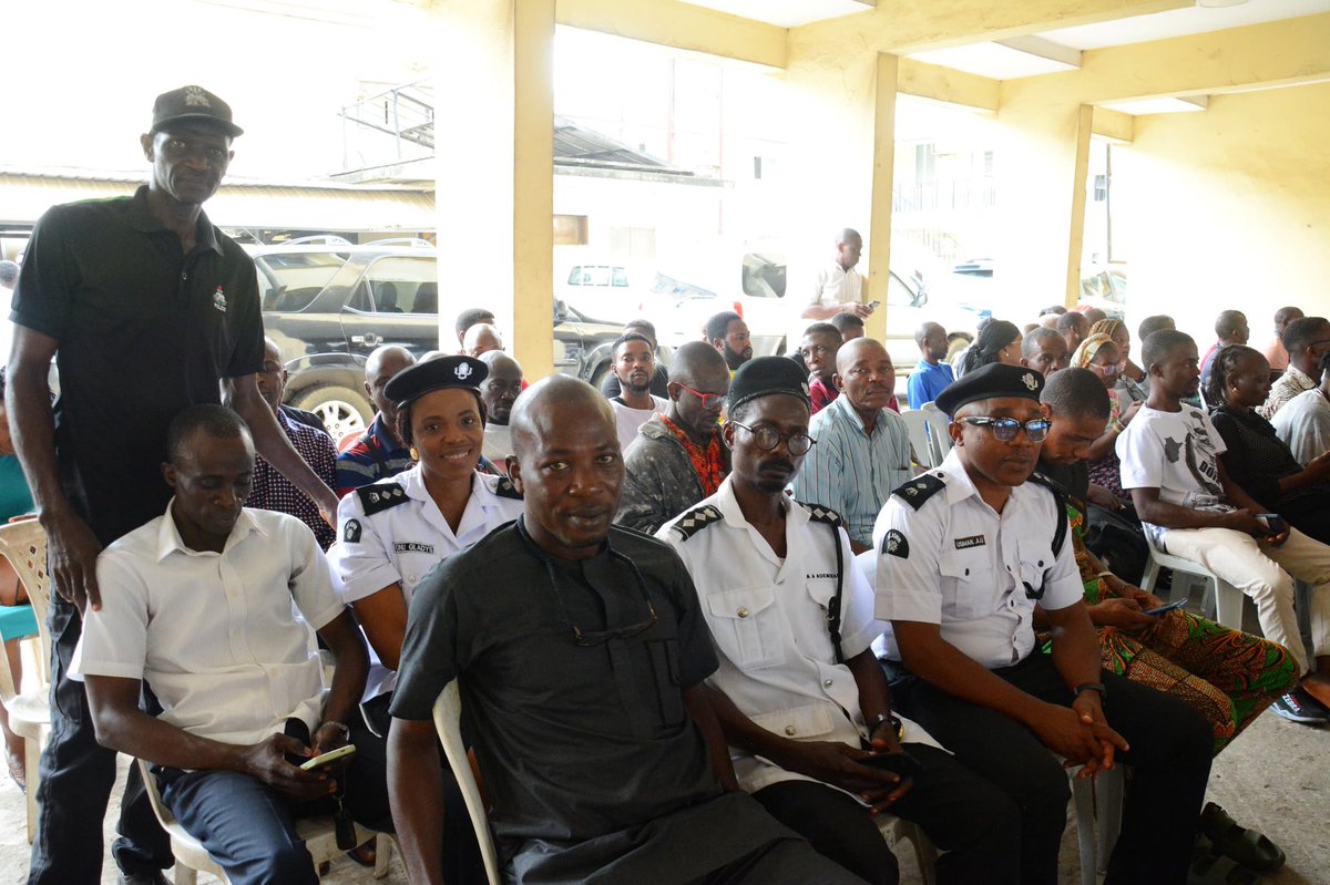info_NRC's tweet image. The Nigerian Railway Corporation recently held its 3rd quarter Town Hall meeting. As a team, we understand that the path to better welfare, and productivity begins with our shared responsibility to protect the system and uphold integrity at all levels.