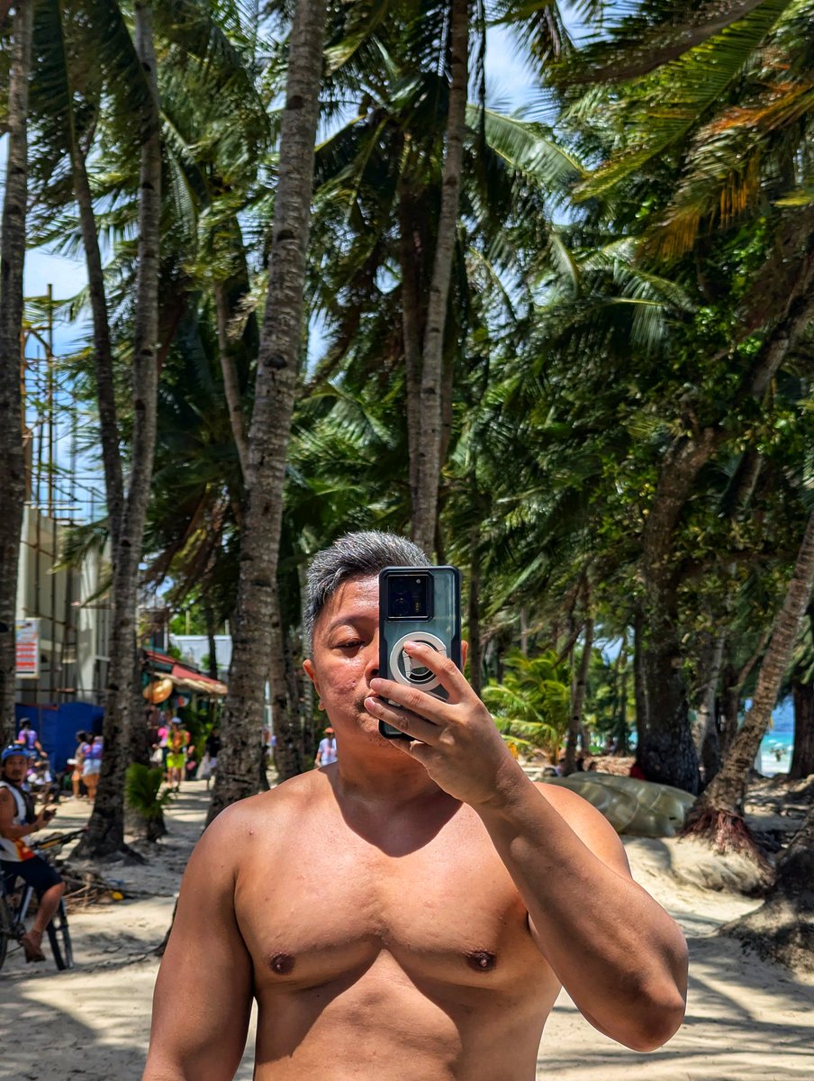 HomunculusZero1's tweet image. ...vit-sea ☀️🌊❤️☺️🤭...