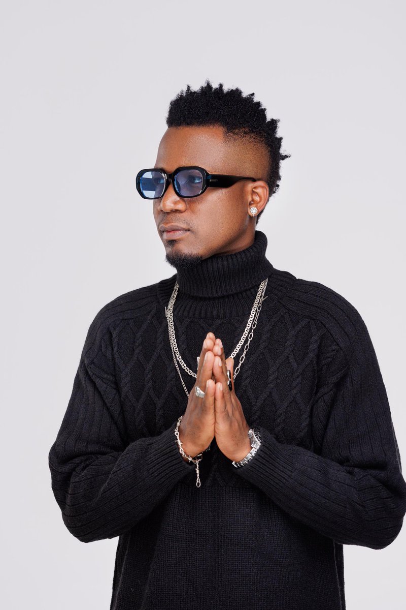 933 KFM (@933kfm) on Twitter photo 🚨 The party's ON!#SuperstarFridayy is live with @Aggie_Uwase and <a href="/deejay_meek/">Meek Dee🇺🇬🇰🇪</a> The Crowd Controller in charge of the vibes!
Drop your requests now! 💃#SuperstarFridayda#Dhookook
listen live; kfm.co.ug/?utm_medium=so… 🚨 The party's ON!#SuperstarFridayy is live with @Aggie_Uwase and <a href="/deejay_meek/">Meek Dee🇺🇬🇰🇪</a> The Crowd Controller in charge of the vibes!
Drop your requests now! 💃#SuperstarFridayda#Dhookook
listen live; kfm.co.ug/?utm_medium=so…