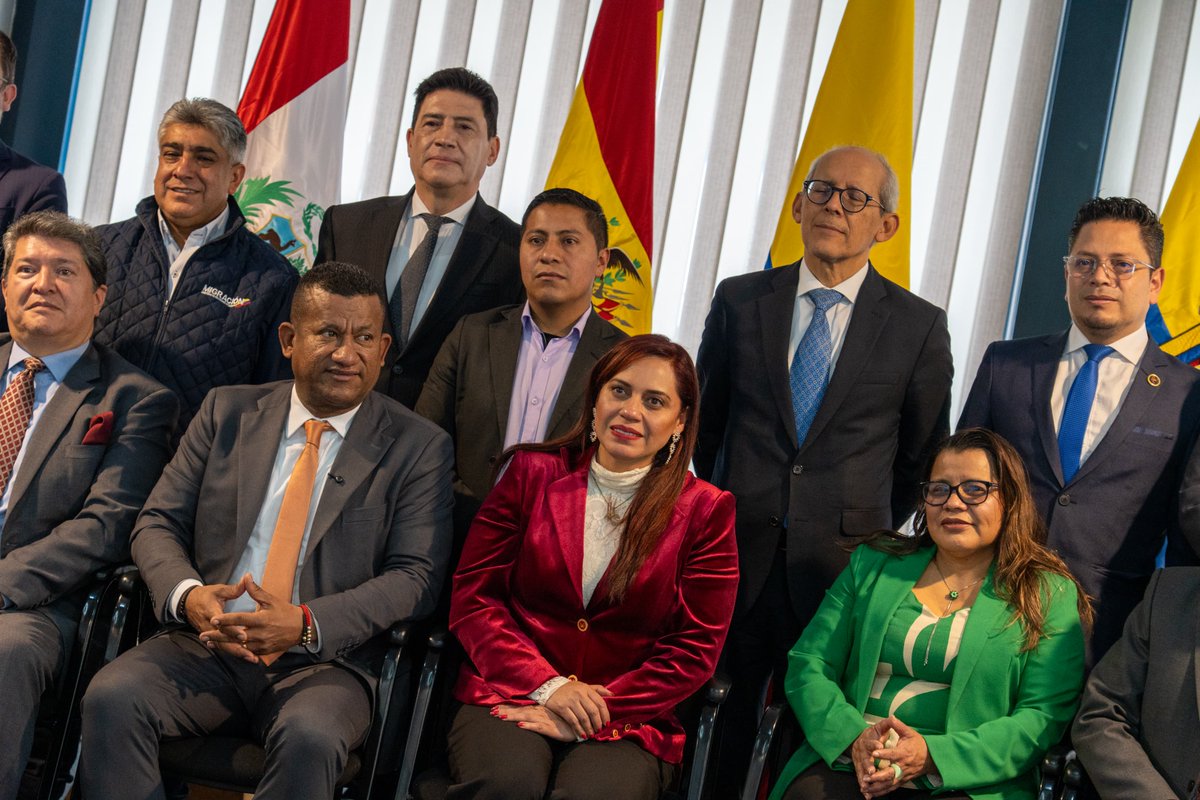 Eurofront_UE (@eurofront_ue) on Twitter photo <a href="/Eurofront_UE/">Eurofront_UE</a> sigue fortaleciendo su papel de partner estratégico de la <a href="/ComunidadAndina/">Comunidad Andina</a> con el fin de fortalecer la gestión del tránsito transfronterizo a través de las herramientas de control fronterizo ágil e integrado en el respecto de los derechos humanos 🇧🇴🇨🇴🇪🇨🇵🇪
#GANIDF <a href="/Eurofront_UE/">Eurofront_UE</a> sigue fortaleciendo su papel de partner estratégico de la <a href="/ComunidadAndina/">Comunidad Andina</a> con el fin de fortalecer la gestión del tránsito transfronterizo a través de las herramientas de control fronterizo ágil e integrado en el respecto de los derechos humanos 🇧🇴🇨🇴🇪🇨🇵🇪
#GANIDF