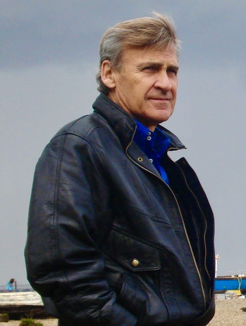 Taking a moment to remember my lovely, late husband #RayLonnen on the 11th anniversary of his passing. I was so proud of him, as a husband, father, brother, son, uncle, friend - and for his consummate skill as an actor. #AlwaysRemembered #AlwaysLoved