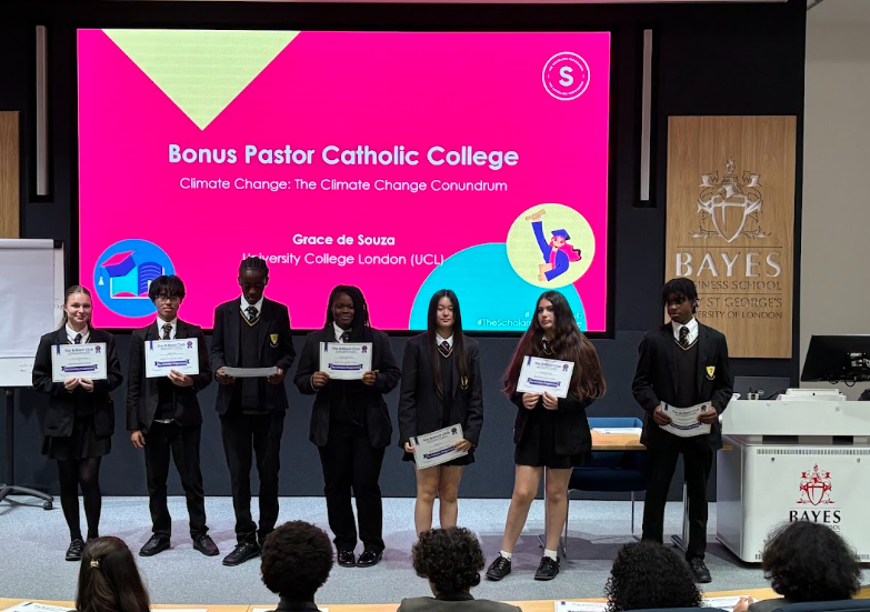 bonus_pastor's tweet image. 🎓 Huge congratulations to our Brilliant Club students on graduating from Bayes Business School! A proud moment celebrating their hard work, research, and passion for learning. Special shoutout to Grace & Martin for presenting “The Climate Change Conundrum”! 🌍 #TheBrilliantClub