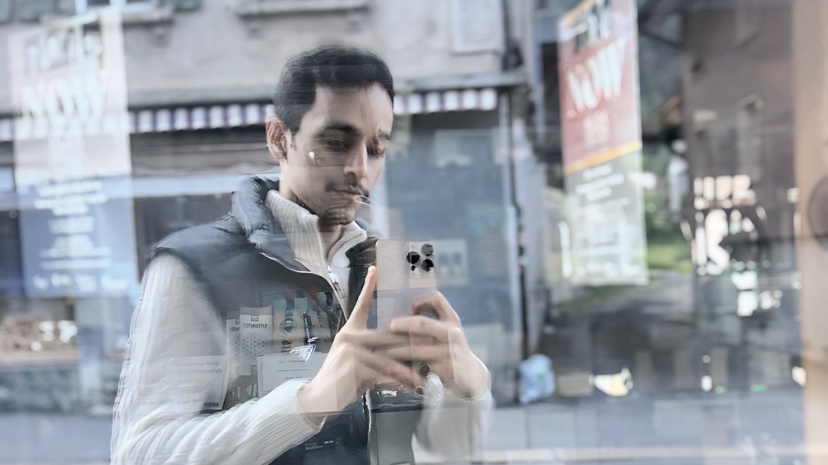 أنت تبغى زبدة العلم والشي الاكيد؟ 
"انت في كونٍ لحاله وخلق الله بكون