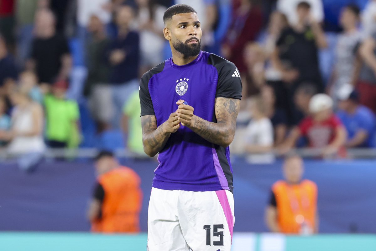 #Sky Info: Pisa will Jamil #Siebert von #Fortuna #Düsseldorf. Der Serie A Aufsteiger ist in weit fortgeschritten Gesprächen mit der Spielerseite. Erstes Angebot wurde an Düsseldorf gesendet. Stand jetzt sind die Vereine in der Ablöse noch außeinander.
<a href="/SkySportDE/">Sky Sport</a> <a href="/DiMarzio/">Gianluca Di Marzio</a>