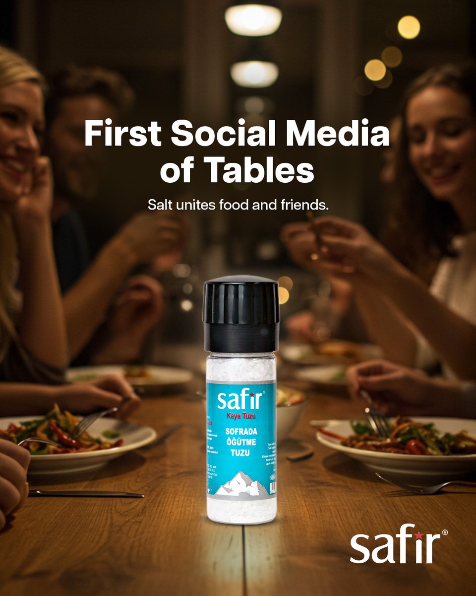 Tuz, tarih boyunca paylaşımın ve birlikteliğin de simgesi olmuştur. Sofralarda yemeği tatlandırmanın ötesine geçerek dostlukları pekiştirmiş, sohbetleri başlatmış ve kalıcı anıların parçası olmuştur. Safir Tuz, bu kültürel değeri katkısız doğallığıyla bugüne taşıyor!

#safirtuz