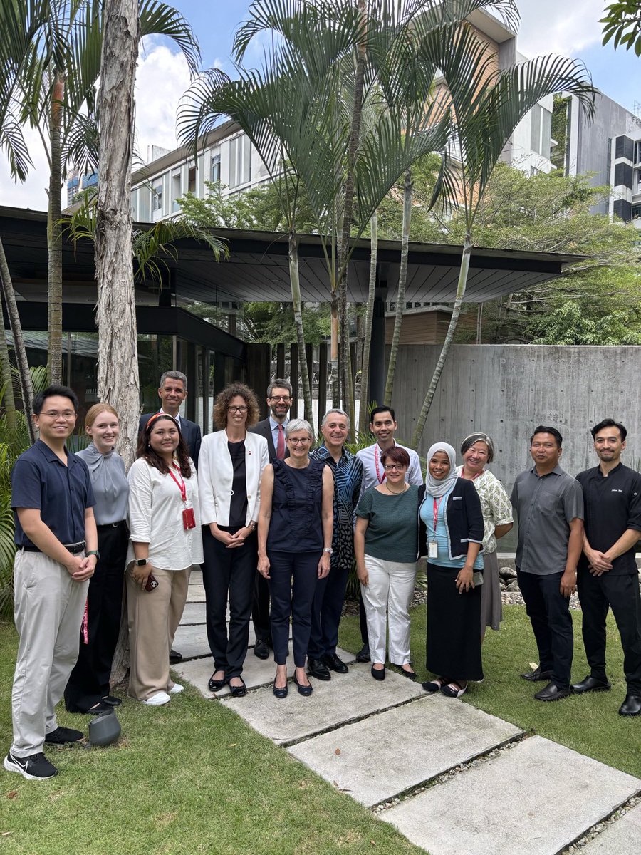 Pleased to meet our Swiss Embassy team in #KualaLumpur.
 
Their work to strengthen 🇨🇭🇲🇾 is invaluable, from diplomacy to economic partnerships and cultural outreach. 

Thank you for your dedication!