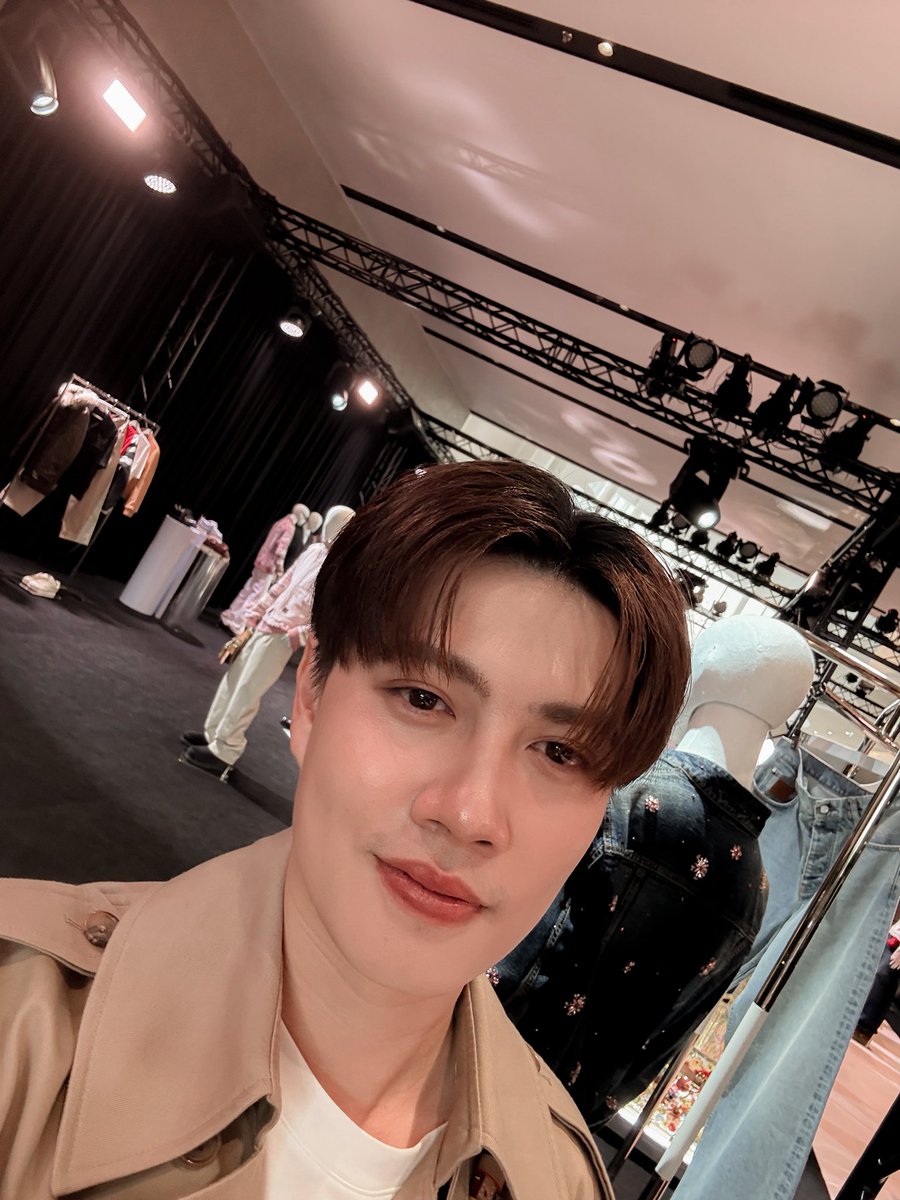 Benzalert_np's tweet image. มาดามบิบี๋ครับ วันนี้ไปทานข้าวกันมั้ยยย หิว! 😋 #BENZALERT