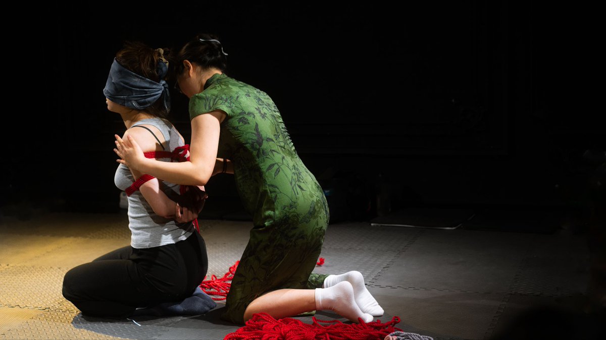 交织＆

被缚：崽崽
摄影： <a href="/Ezimu_Akane/">Akane Ezimu</a> 
场地： <a href="/SafebindSH/">Safebind纯绿小绳屋</a>