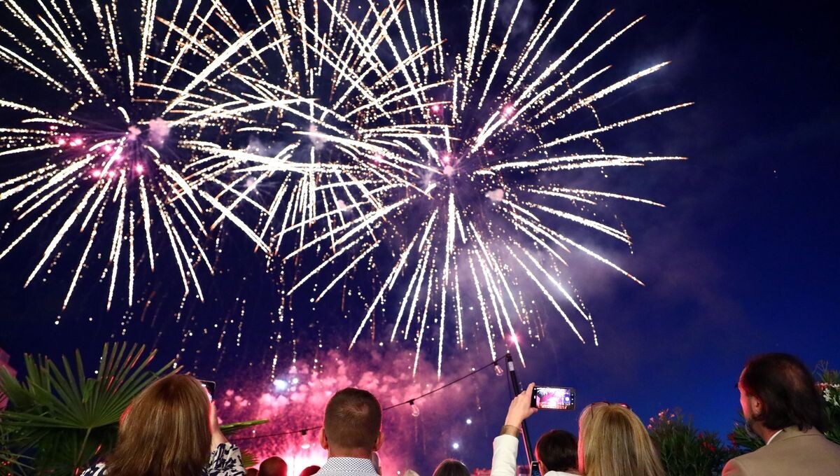 ici (@ici_officiel) on Twitter photo 🎆 14-Juillet : des feux d'artifice annulés dans plusieurs départements à cause des risques d’incendies
➡️ l.ici.fr/lDX 🎆 14-Juillet : des feux d'artifice annulés dans plusieurs départements à cause des risques d’incendies
➡️ l.ici.fr/lDX