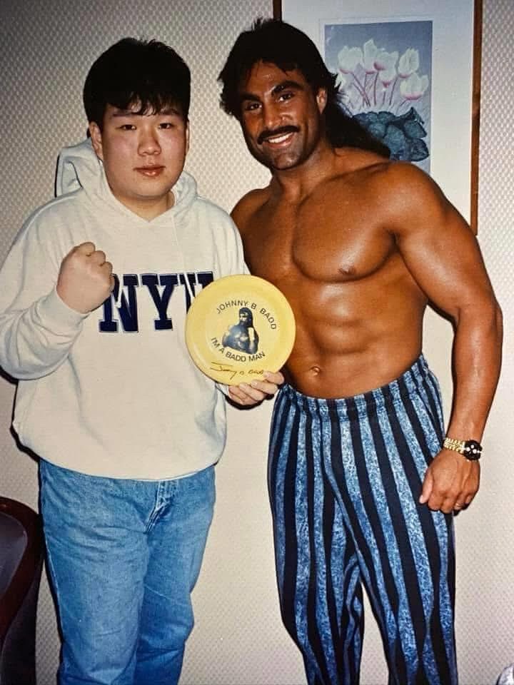 今日はWCWで活躍したジョニー・B・バッドさんのお誕生日です。
Happy Birthday to Johnny B. Badd 🎂🎊🍾🍻🎁💝🥂🎉㊗️<a href="/MarcMero/">Marc Mero</a> 
This picture 26 years ago Tokyo 🇯🇵 NJPW 
#Johnnybbadd #marcmero #wcw #wwf #wildmanmarcmero #marvalousmarcmero #fatassmasa