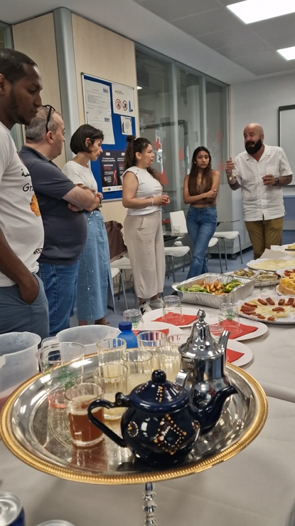 Jornada en la que las familias del programa de asilo y refugio de País Vasco, nuestro equipo y la consejera de Bienestar, Juventud y Reto Demográfico, <a href="/nerea_melgosa/">Nerea Melgosa</a> y el viceconsejero Xabier Legarreta han compartido ocio, gastronomía, conversaciones y preocupaciones.