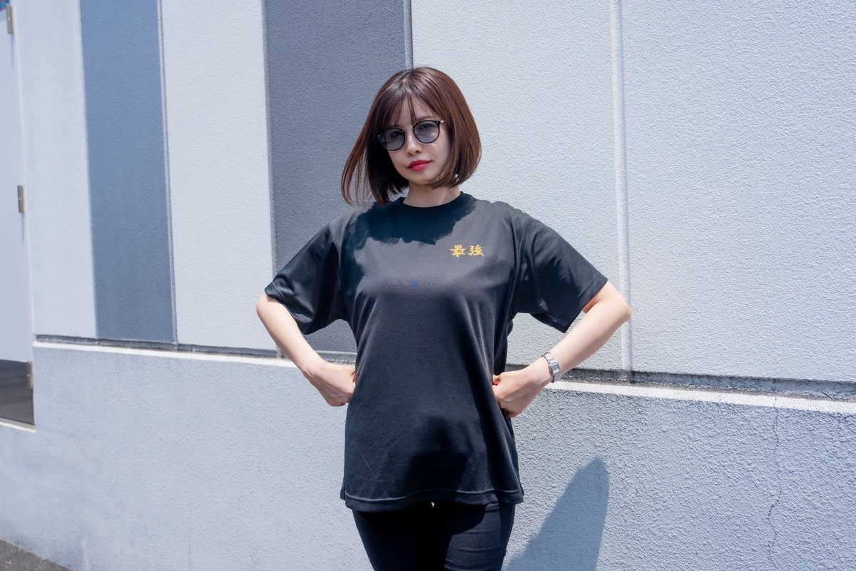 り*ご様 青山りょう　最強刺繍Tシャツ　黒色Lサイズ　馬子シール付 こちらが刺繍のアップです！最弱Tシャツの1億倍ほど着やすいデザイン