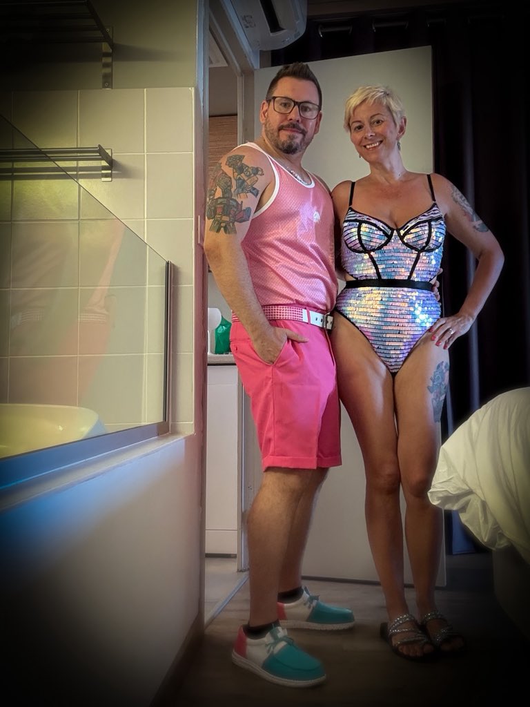 Last night the theme was pink!