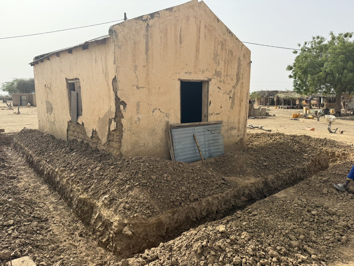 Les travaux de la mosquée 🕌 de Goumel qui fera office d’école coranique en même temps sont en estimés à 70 jours. 
Nous ferons :
Une mosquée 🕌 
Des toilettes 🚻 
Un forage 🚰 
Et la clôture 
Vous pouvez participer aux travaux en faisant un don symbolique ici 👉🏽 wave ou om