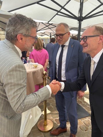 ScotGovBrussels's tweet image. It was a pleasure to attend a reception event to celebrate Flanders Day, hosted by Minister-President @MDiependaele. We look forward to our continued cooperation on the Flanders-Scotland Memorandum of Understanding.