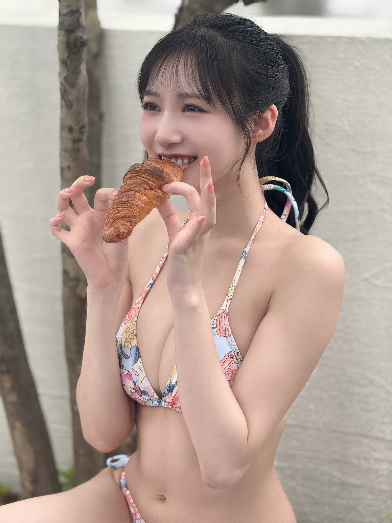 (サイン入り生写真/チェキ/ポスター)横野すみれ　BOMB 表紙記念 横野すみれ on X: 