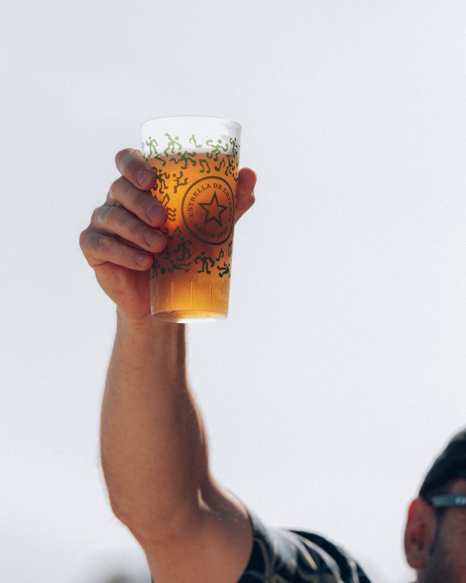 Spring Festival (@springalc) on Twitter photo Verano ☀️ + <a href="/estrellalevante/">Estrella de Levante</a> 🍻 = nuestra combinación favorita 💚 ¿Qué más se puede pedir? Verano ☀️ + <a href="/estrellalevante/">Estrella de Levante</a> 🍻 = nuestra combinación favorita 💚 ¿Qué más se puede pedir?